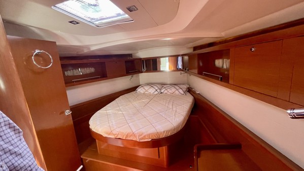 2011 BENETEAU OCEANIS 50