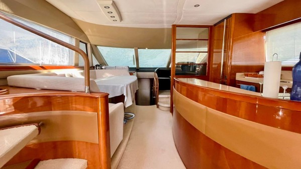 2007 PRINCESS 67 