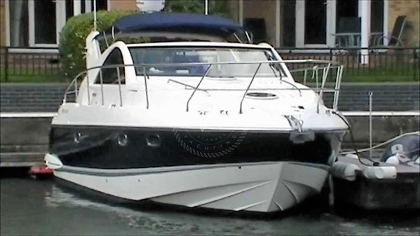 2011 FAIRLINE TARGA 38