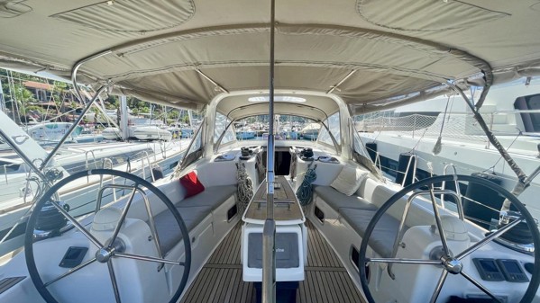 2011 BENETEAU OCEANIS 50