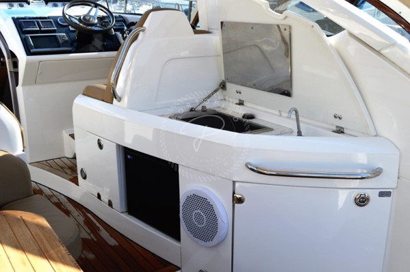 2014 FAIRLINE TARGA 38