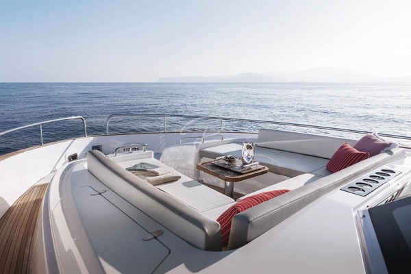 2016 AZIMUT MAGELLANO 66