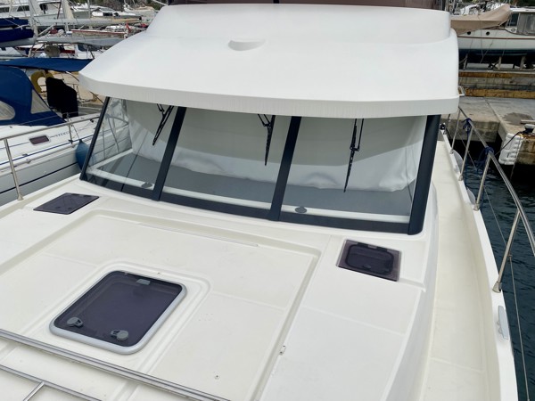 2021 BENETEAU SWIFT TRAWLER 41- DOCKMATE 