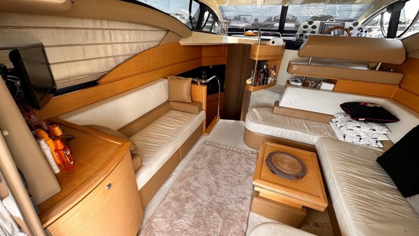 2009 AZIMUT 43 FLY