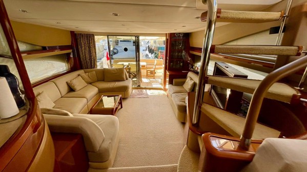 2007 PRINCESS 67 