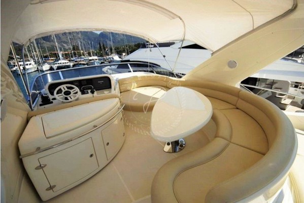 2004 AZIMUT 55 FLY