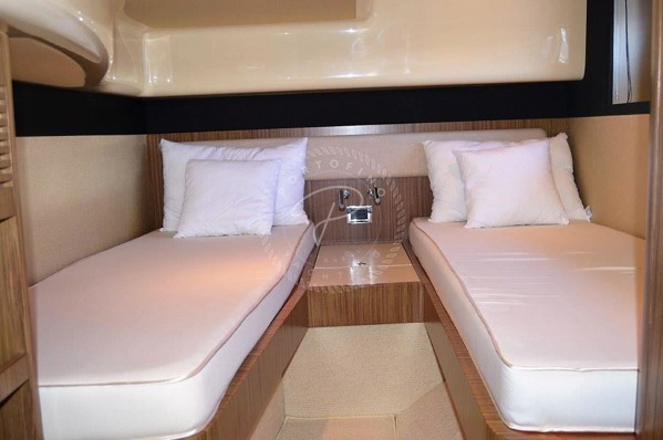 2014 AZIMUT MAGELLANO 43