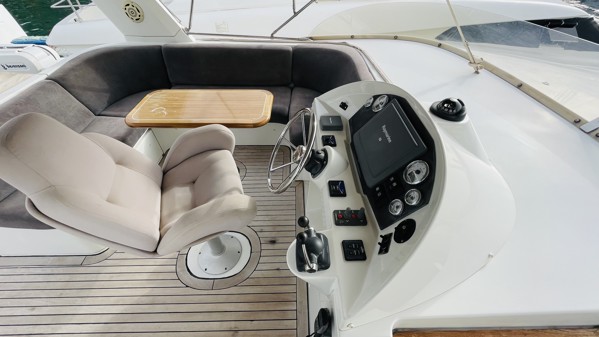 2011 BENETEAU SWIFT TRAWLER 52