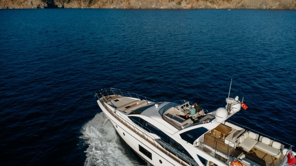 2017 AZIMUT 66 FLY