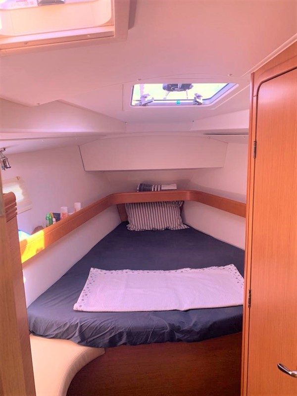 2012 JEANNEAU SUN ODYSSEY 42 DS