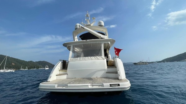 2007 PRINCESS 67