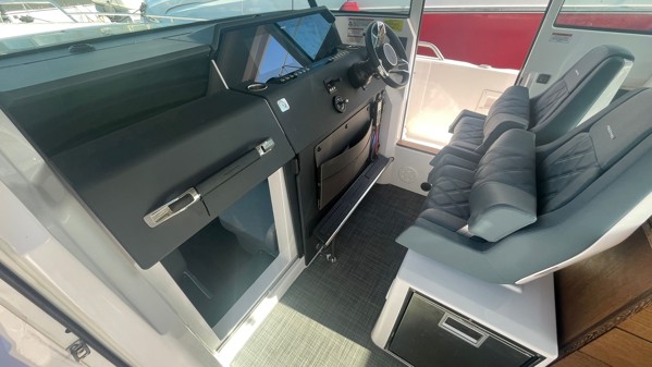  2022 AXOPAR 37 CROSS CABIN