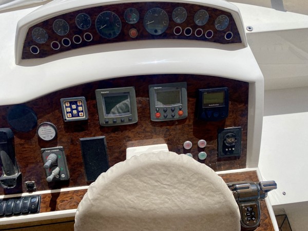 2009 PRINCESS 62