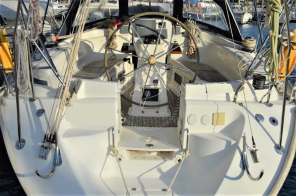 2003 BAVARIA 38 CRUISER