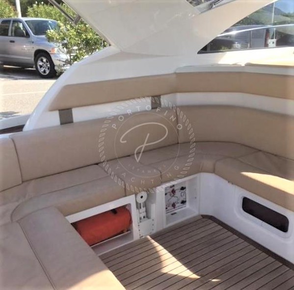 2009 FAIRLINE TARGA 38