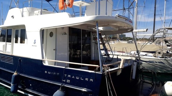 2010 BENETEAU SWIFT TRAWLER 42