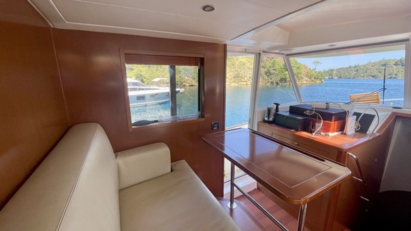 2011 BENETEAU SWIFT TRAWLER 52