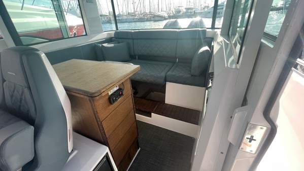  2022 AXOPAR 37 CROSS CABIN