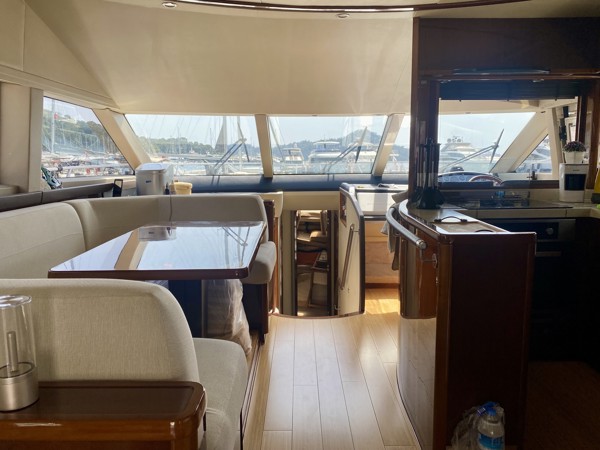 2009 PRINCESS 62