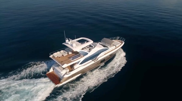 2017 AZIMUT 72 FLY