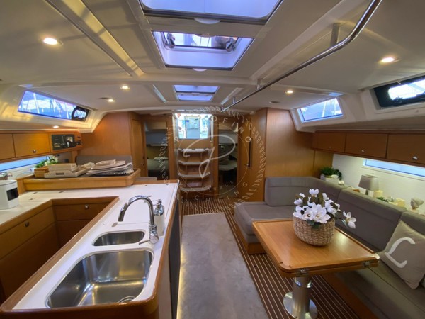 2013 BAVARIA CRUISER 56