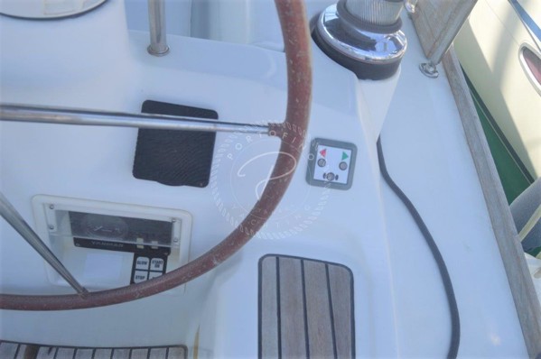 2010 BENETEAU OCEANIS 43