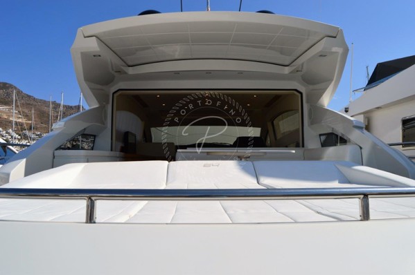 2009 PERSHING 64