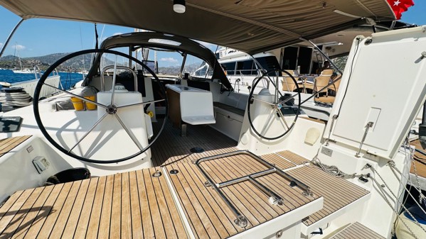 2017 DUFOUR 460 GRAND LARGE 