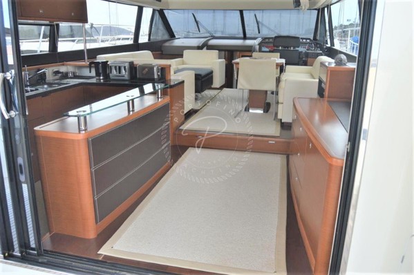 2010 PRESTIGE 60 FLY