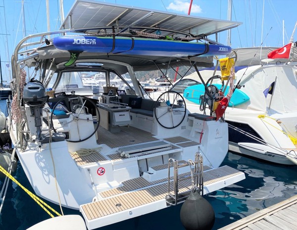 2015 BENETEAU OCEANIS 48