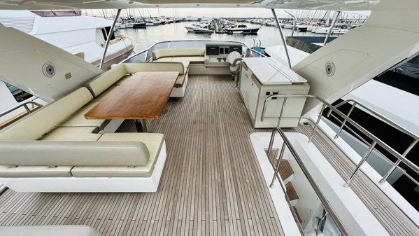 2017 AZIMUT 72 FLY