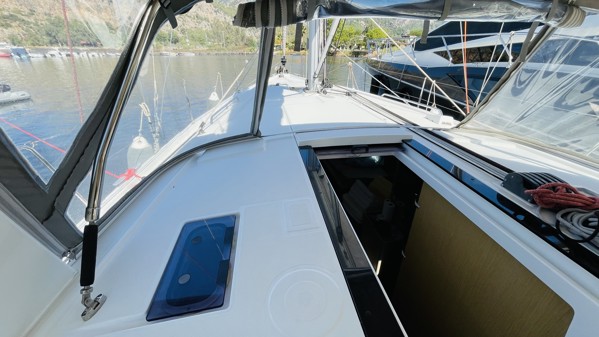 2018 BENETEAU OCEANIS 41.1