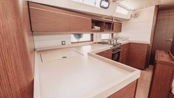 2021 BENETEAU OCEANIS 46.1