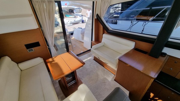 2011 PRESTIGE 400 FLY