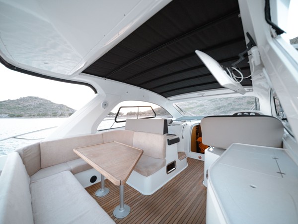 2014 BAVARIA SPORT 44 HT