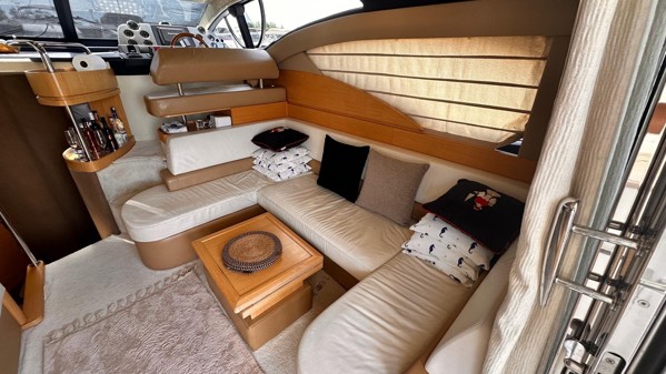 2009 AZIMUT 43 FLY