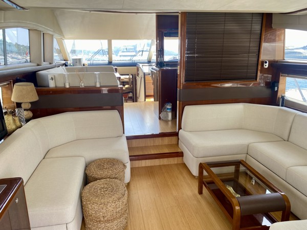 2009 PRINCESS 62