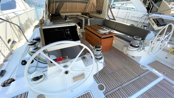 2015 BENETEAU OCEANIS 55