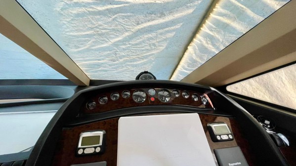 2007 PRINCESS 67 