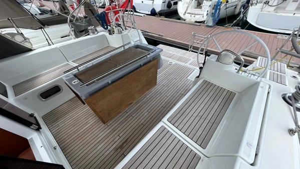 2018 BENETEAU OCEANIS 45