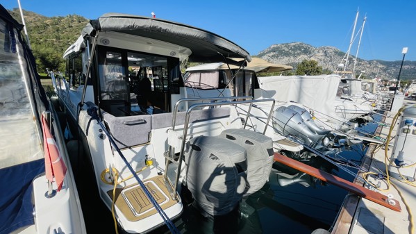 2019 JEANNEAU MERRY FISHER 1095