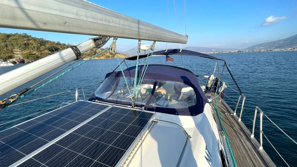 2005 BAVARIA 46 CRUISER 