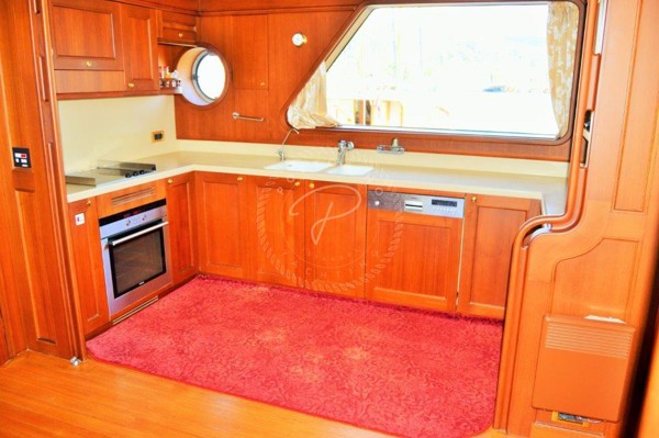 2008 TRAWLER 30M