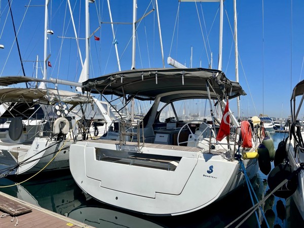 2018 BENETEAU OCEANIS 45