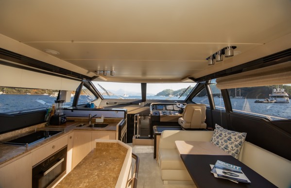 2017 AZIMUT 66 FLY