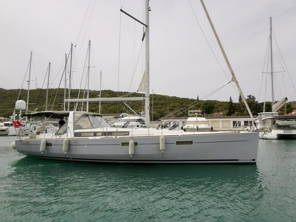 2015 BENETEAU OCEANIS 45