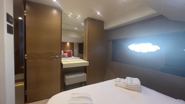 2015 PRINCESS 82