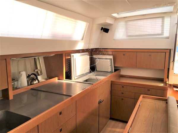 2011 BENETEAU SENSE 50