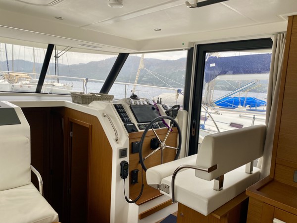 2021 BENETEAU SWIFT TRAWLER 41- DOCKMATE 