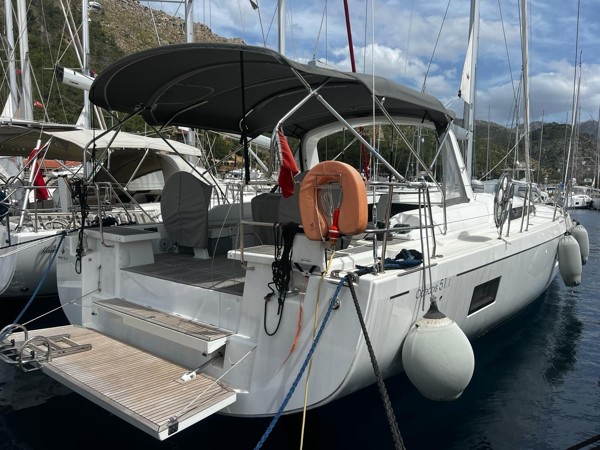 2021 BENETEAU OCEANIS 51.1